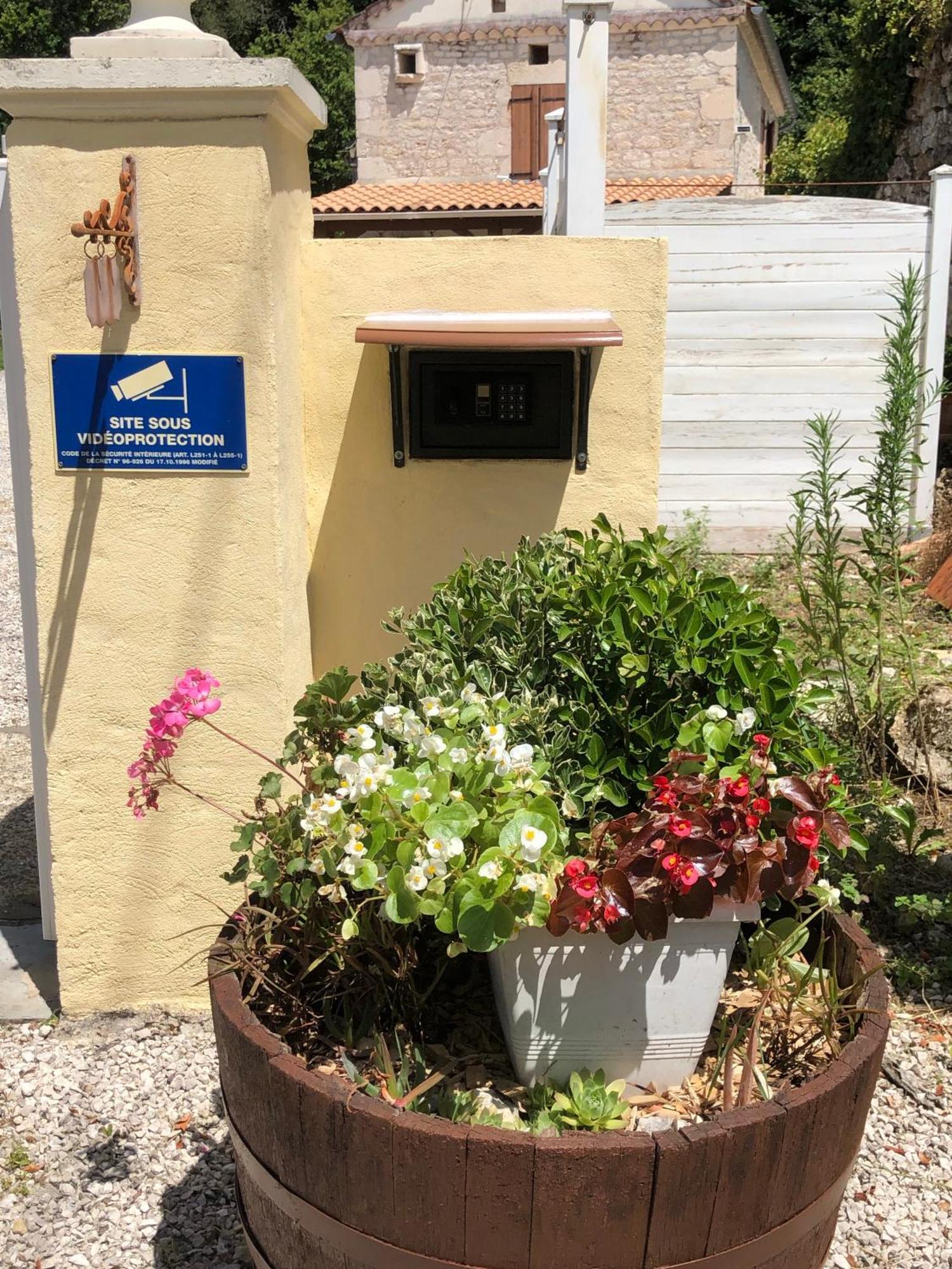 D'Est En Ouest Villa Montcuq Exterior photo